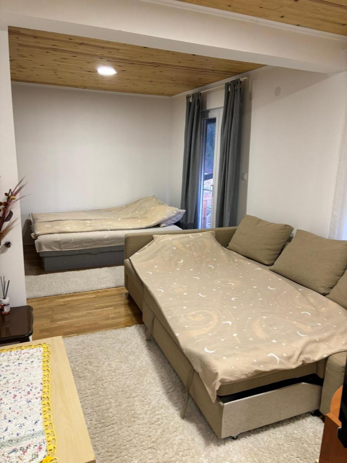 Ljubav Stara Zaovine Hotell Lazici Eksteriør bilde