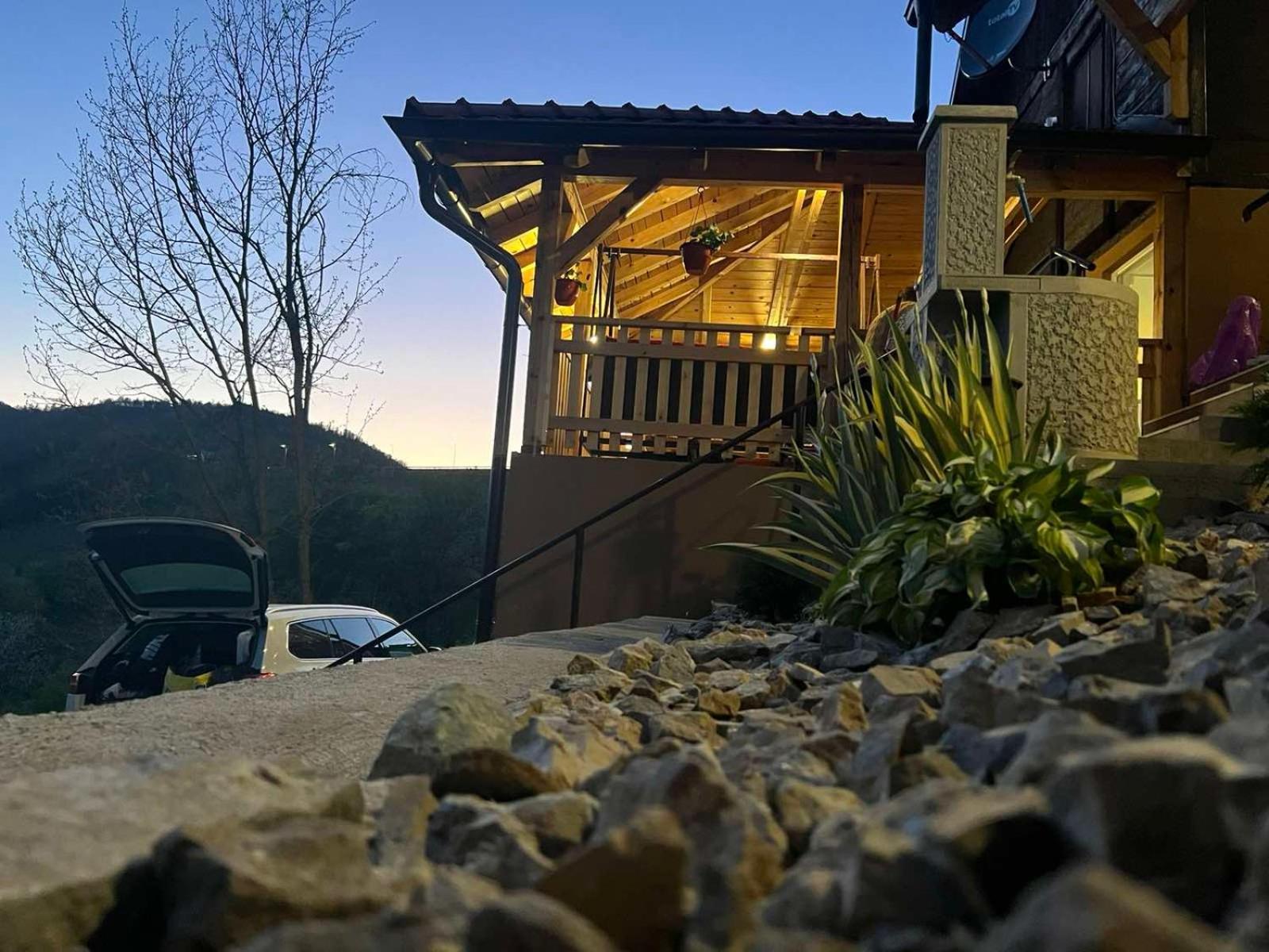 Ljubav Stara Zaovine Hotell Lazici Eksteriør bilde