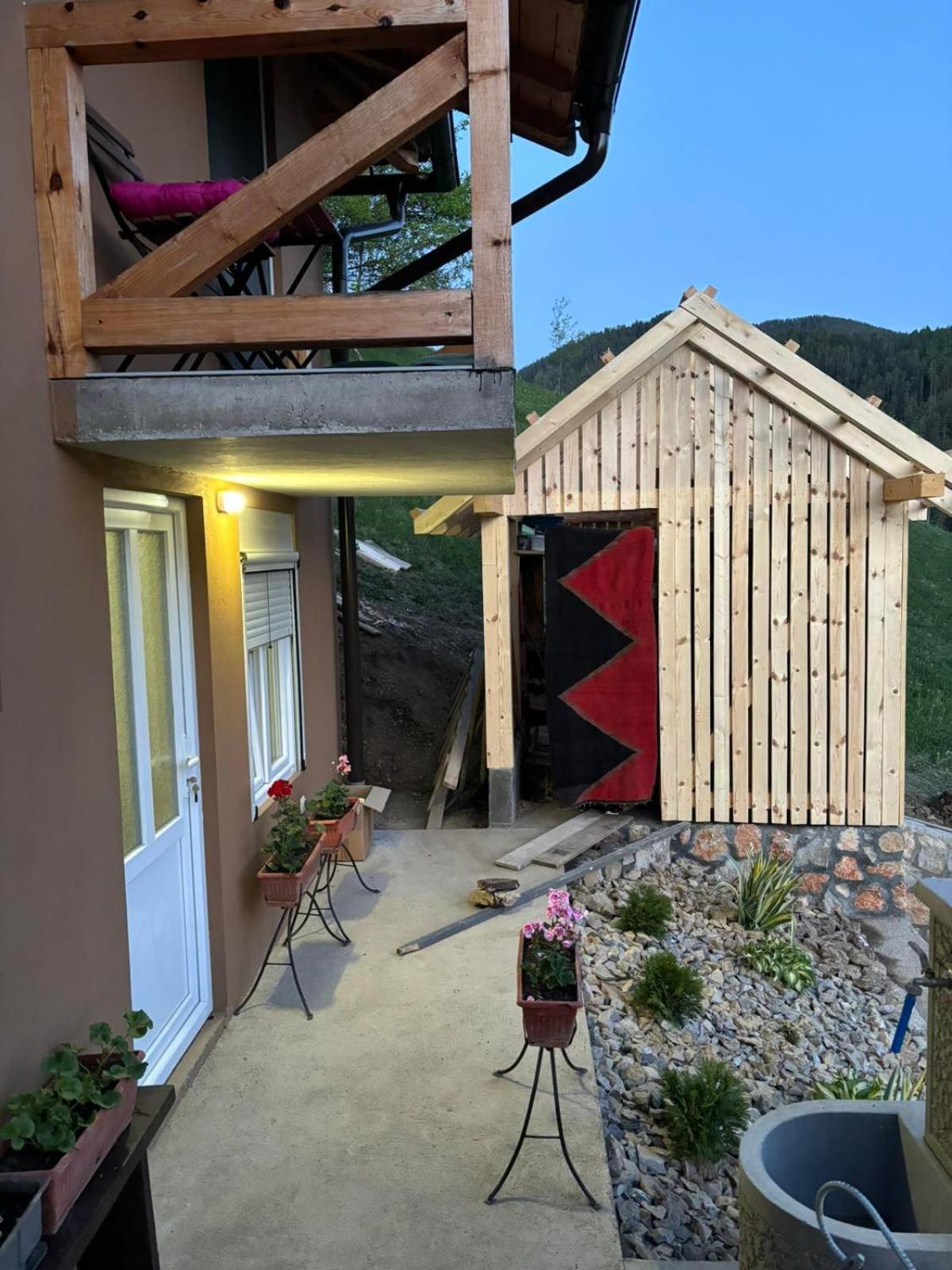 Ljubav Stara Zaovine Hotell Lazici Eksteriør bilde