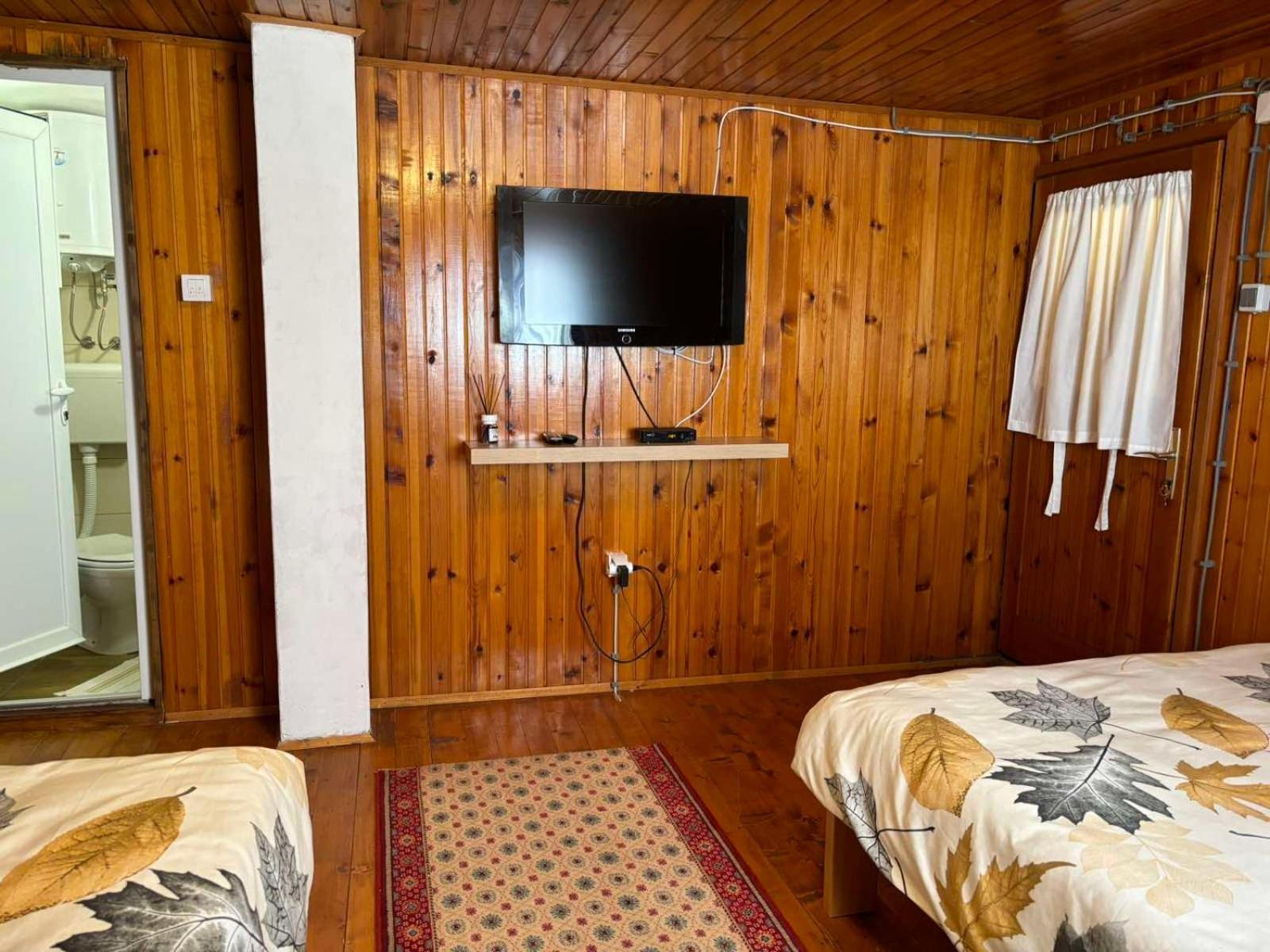 Ljubav Stara Zaovine Hotell Lazici Eksteriør bilde